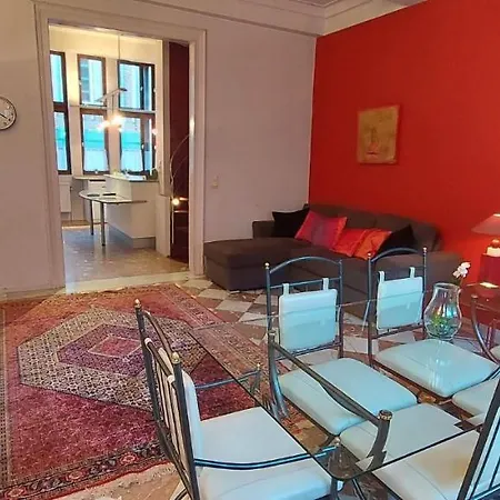 Lägenhet Duplex 2 Situe Au Centre Du Coeur Historique De *