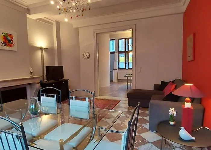 Duplex 2 Situe Au Centre Du Coeur Historique De *