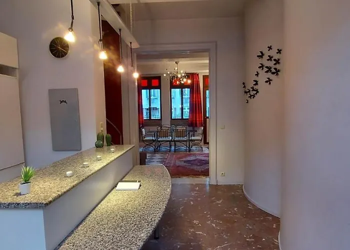 Duplex 2 Situe Au Centre Du Coeur Historique De *